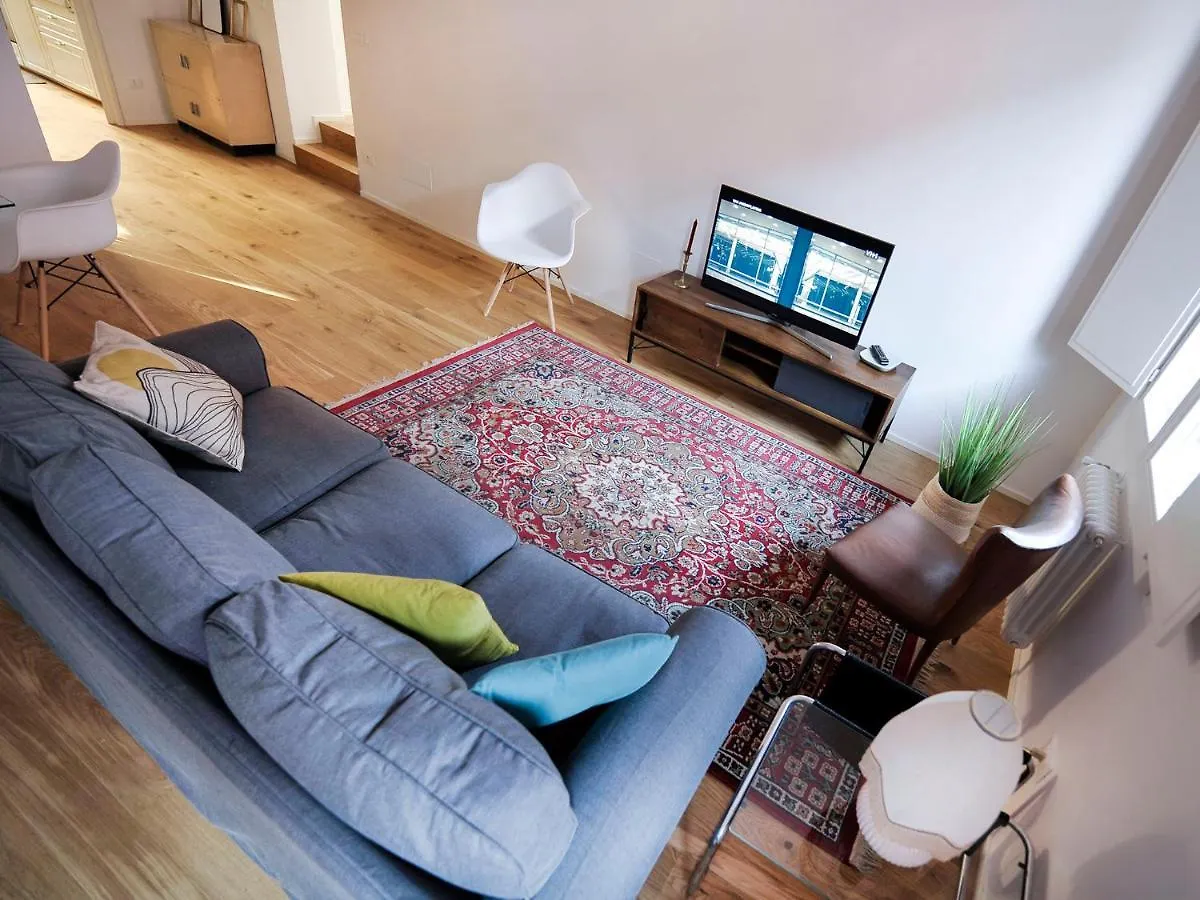 Ur Nest Testoni Bolonia Italia