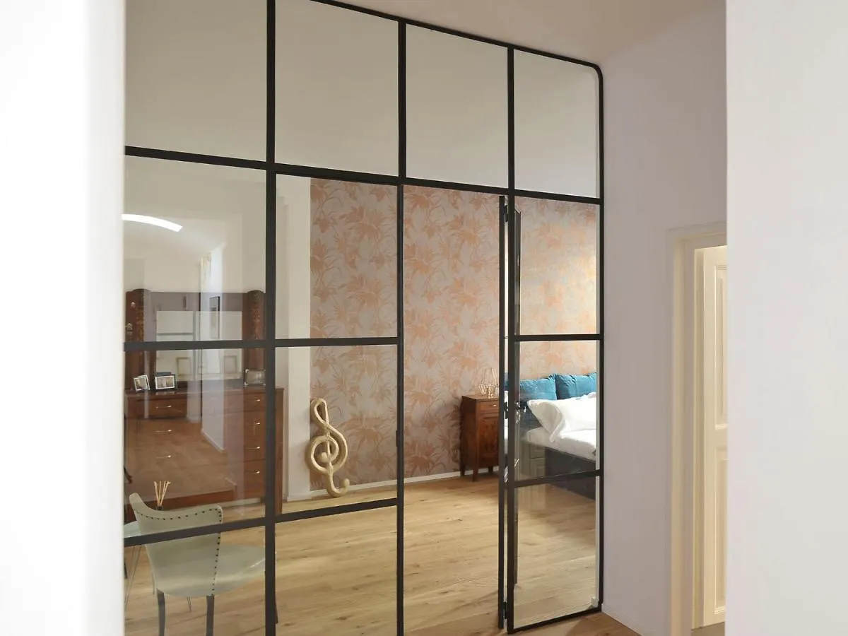 Ur Nest Testoni Bolonia Italia